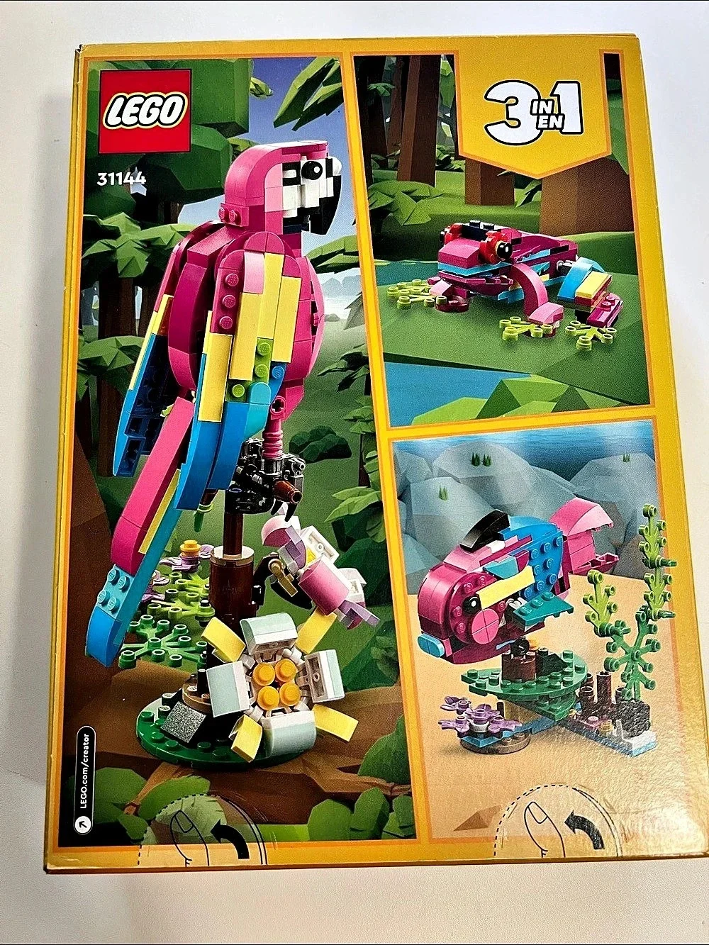 LEGO Creator 3-in-1 Exotic Pink Parrot Building Set 31144 Pink & Green New seale